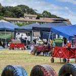 テントだらけの運動会