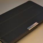 新Nexus7用MoKoカバーの蓋を閉じた様子